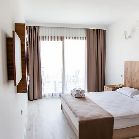 Bartu Hotel *